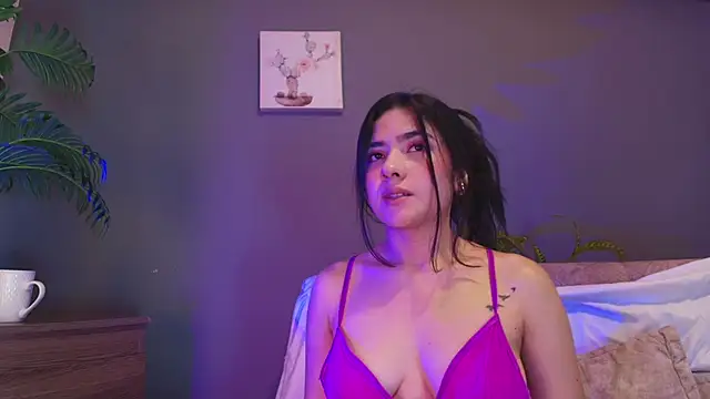 adara_johnson__ webcam