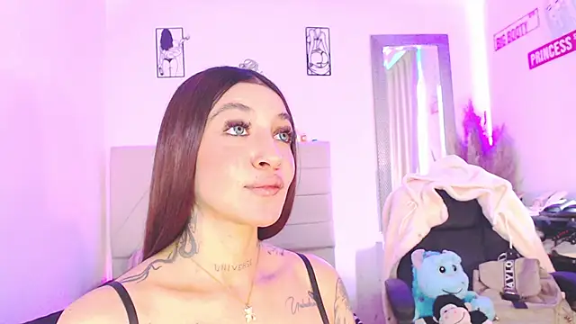 Anna_belly webcam