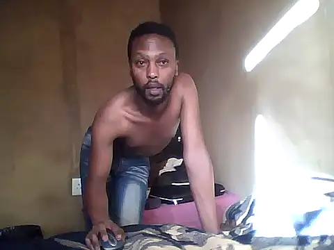 Blackhornybitc webcam