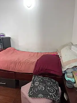 MariamGray1 webcam