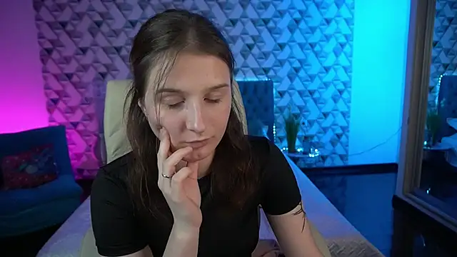 VikVikLove webcam