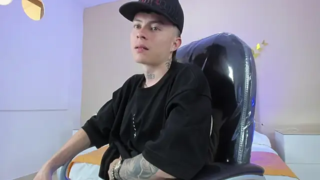 Nascary_Fox webcam