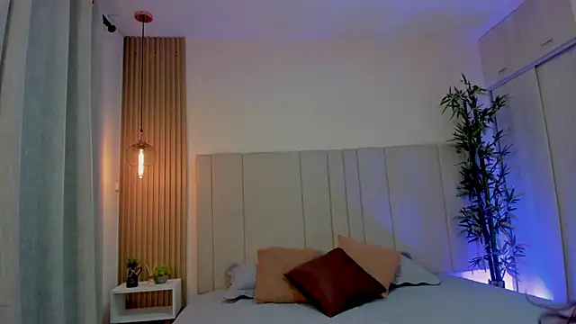 Victoria_Rosee webcam