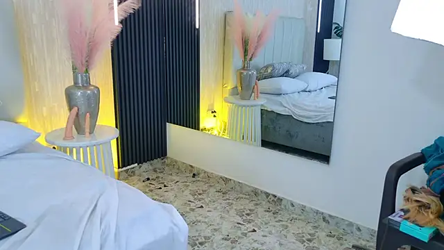 lala_gb webcam