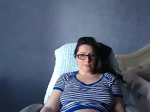 LuckyLisa23 webcam