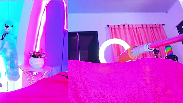 NathaxaLeans webcam
