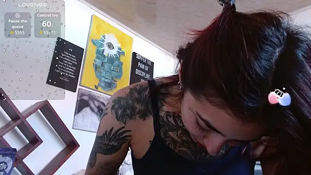ZoeBakers_ webcam