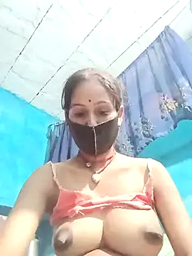 Nandani-758 webcam