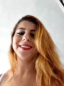 Nahiajhonson_ webcam