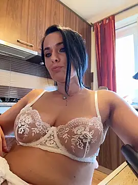 Hotmomcheckk_ live sex cam