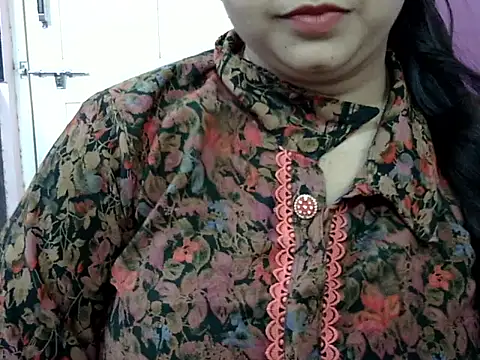 Cute_Aliyaa webcam