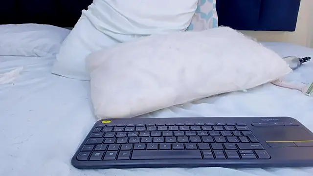 mayaevansmg webcam