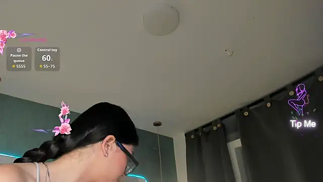 mia_gomez7 webcam