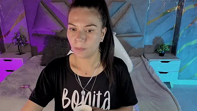 Crystalustt webcam