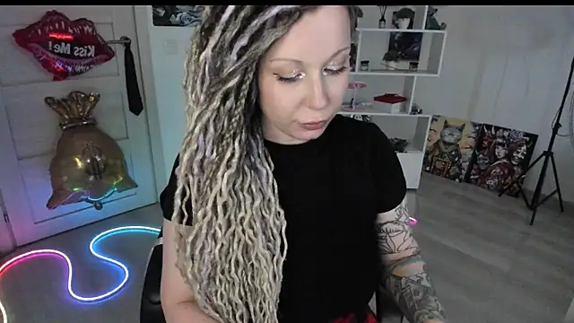 HoneySallyMoore webcam