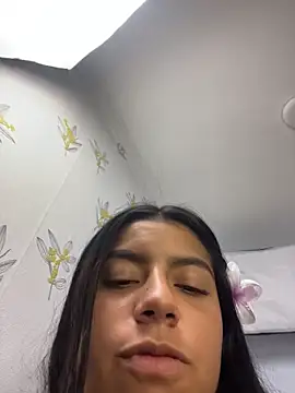 Laia_white webcam