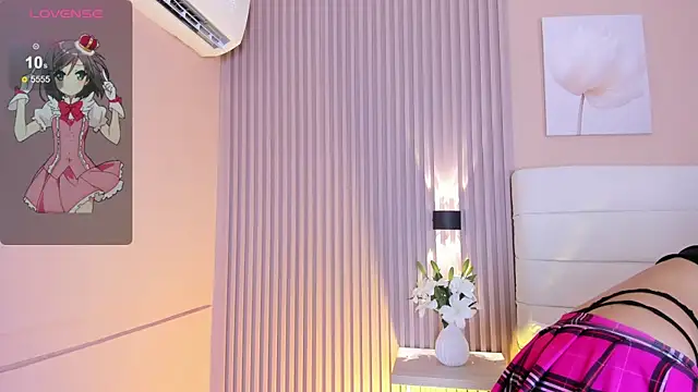 LisaLain webcam