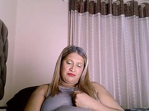 eroticbeauty37 webcam