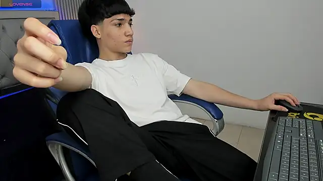 SamBlack_ webcam