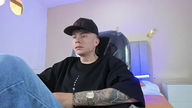 Nascary_Fox webcam