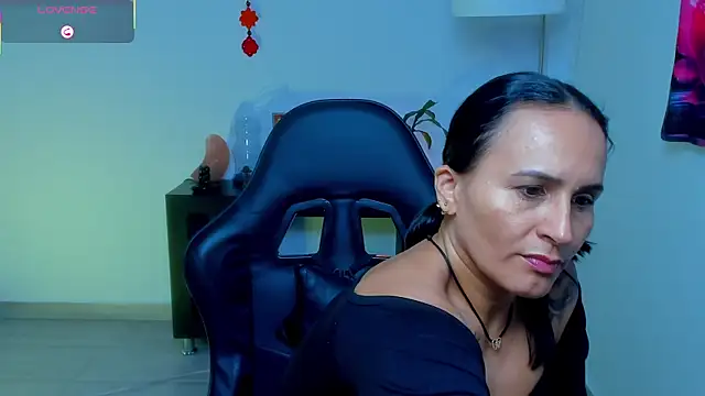 Sara_Charmy