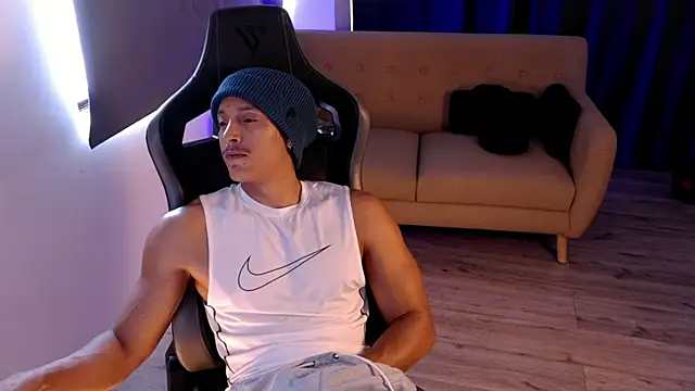 Liam_V webcam