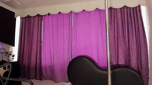 Coral_Gibson webcam