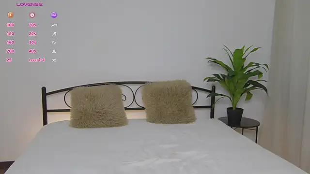 AlexsisFaee webcam