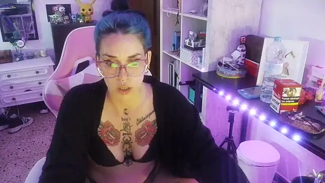 Itsblackrose666_ webcam