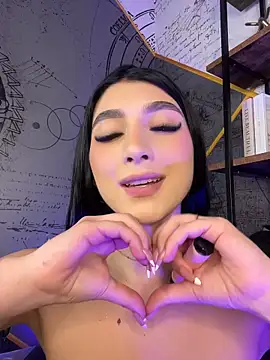 BadLilAngelXXX webcam