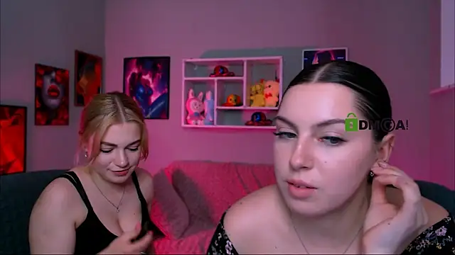 amalialowell webcam