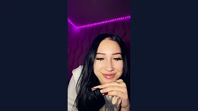 Greeneyedlauren webcam