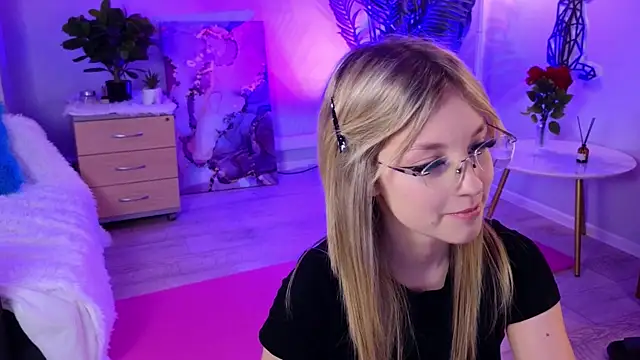 NovaOliphant webcam