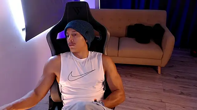 Liam_V webcam