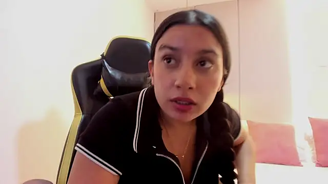 kira_relish webcam