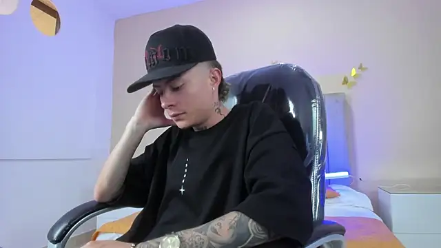 Nascary_Fox webcam