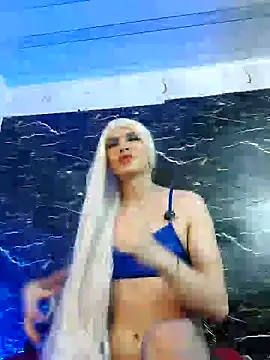 crislingery_dolli webcam