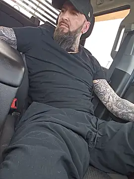Beardedtattood webcam