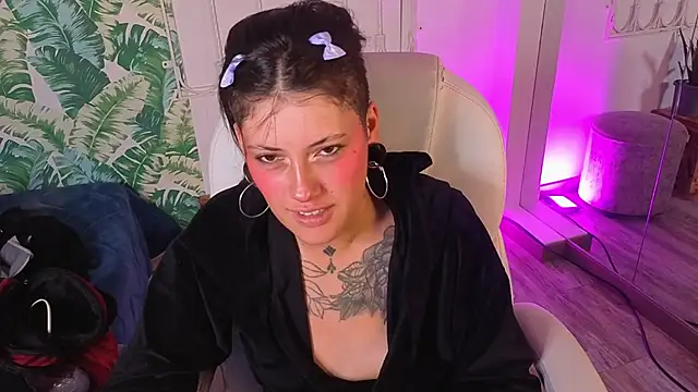 _sharlotte777 webcam