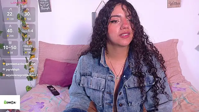 emiily_curly webcam