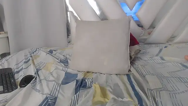 AlannaHarper webcam