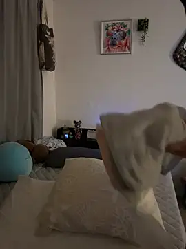 sayaka27 - Sayaka27's free webcam - UK Sex Cams