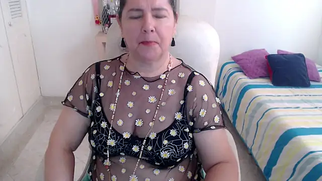 leonela_69 webcam