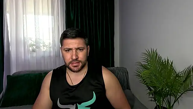 Gold_Alpha_Boy webcam