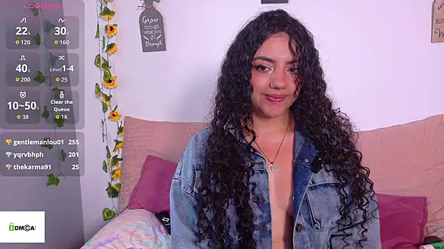 emiily_curly webcam