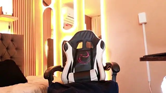 Veronicajhonsonn webcam