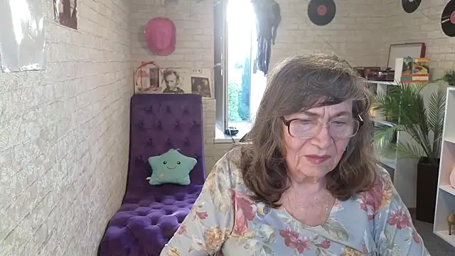 Betty_Brick webcam