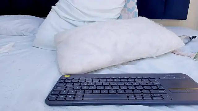 mayaevansmg webcam