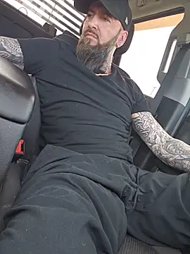 Beardedtattood webcam
