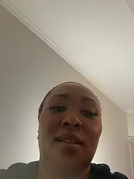 Bootyliciouse21X webcam
